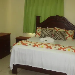 Enrique I Gazcue Hostal